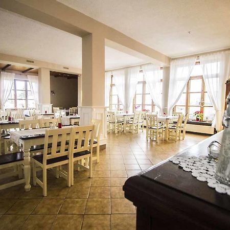 Hotel Gosciniec U Kowolki Kąkolewo Esterno foto